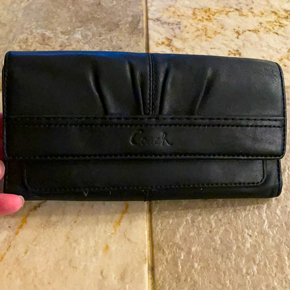 Coach SoHo Pleated Black Leather Flap Snap Multifunctional Wallet!